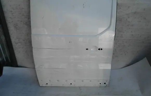Renault Trafic III (X82) Side sliding door DRZWIPRZESUNE