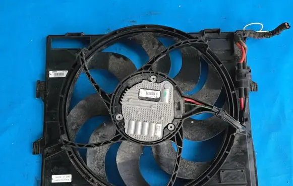 BMW 4 F32 F33 Fan set 8625441 7555619