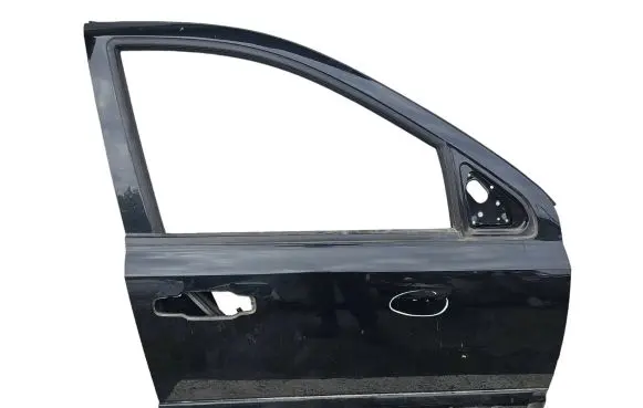 KIA Sorento Front door