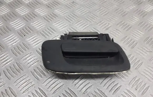Opel Astra G Front door exterior handle/bracket 