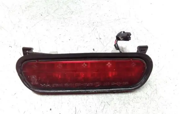 KIA Sorento Third/center stoplight 927003E0