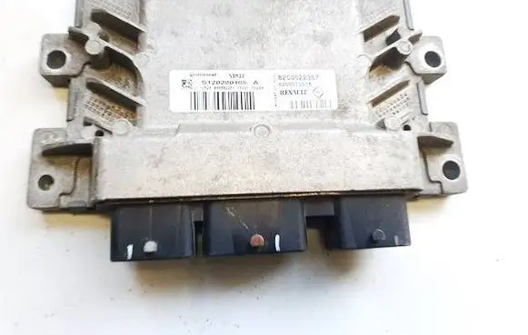Renault Clio III Engine control unit/module 8200522357