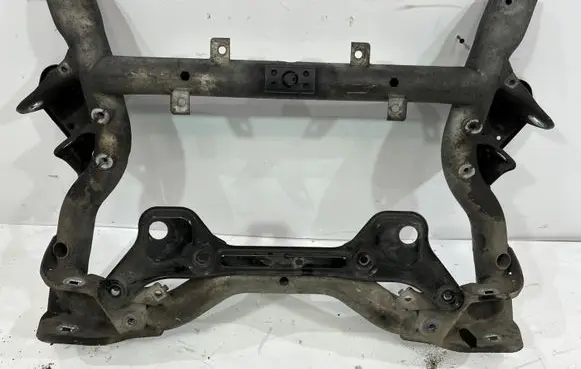 Mercedes-Benz C W204 Front axle beam 2046281057 | 888.112.241