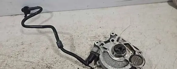 Volkswagen Polo V 6R Vacuum pump 03L145207 100726 005704