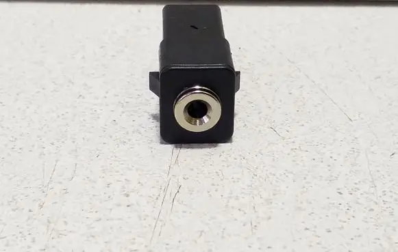 Volvo XC90 AUX in-socket connector 31285608