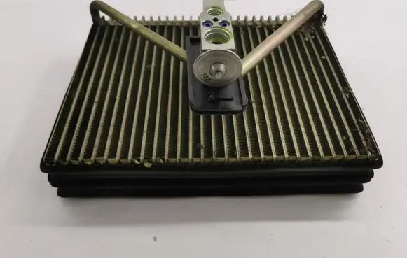 Air conditioning (A/C) radiator (interior)