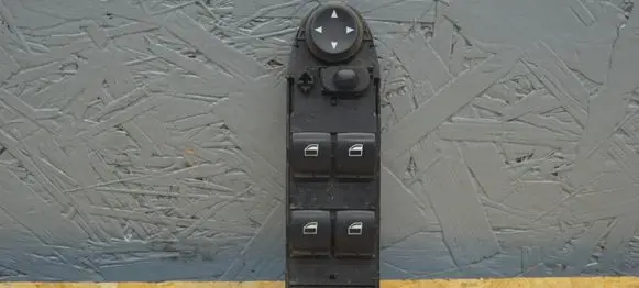 BMW 3 E92 E93 Quarter vent window switch 9132186