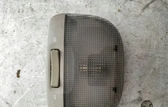 Subaru Legacy Rear seat light VC12003