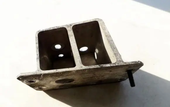 Toyota RAV 4 (XA30) Front bumper mounting bracket