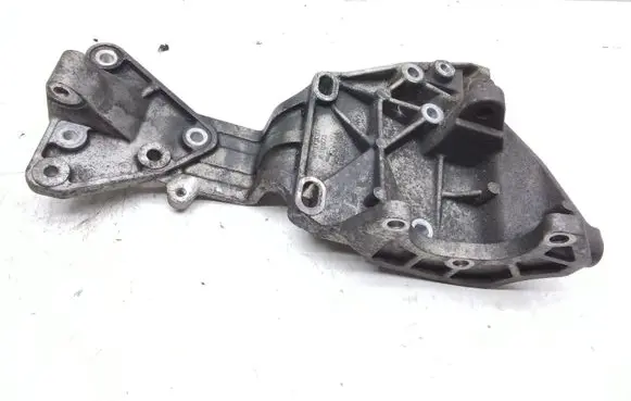 Volvo S60 Generator/alternator bracket 31316673
