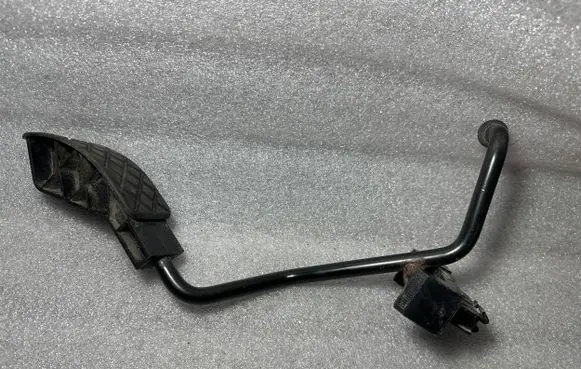 Audi A8 S8 D2 4D Accelerator throttle pedal 4D1721507J