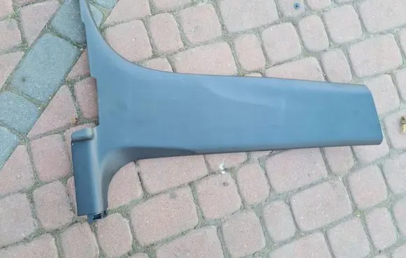 (B) pillar trim (bottom)