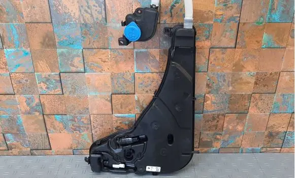 BMW X5 G05 Windshield washer fluid reservoir/tank 7499828 7483867 61667483867