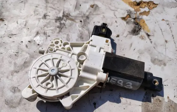 BMW 3 E92 E93 Front door electric window regulator 0130822422