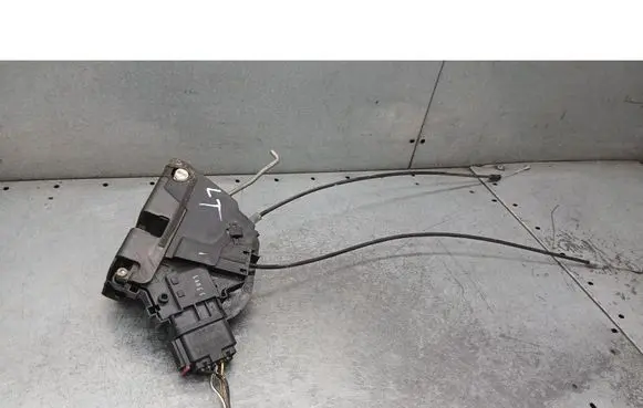 Mazda 3 I Rear door lock 3N6AA264123B