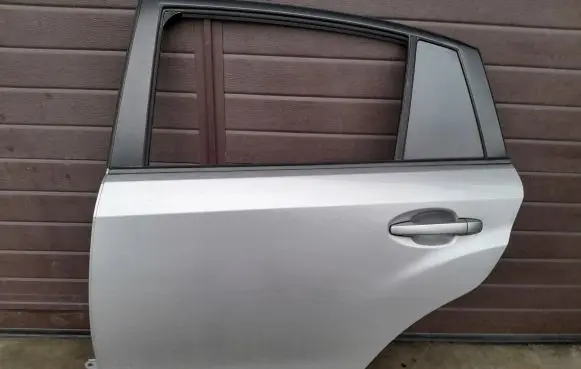 Subaru XV I Rear door