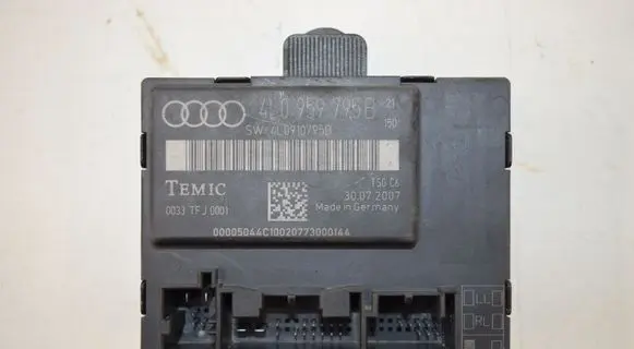 Audi Q7 4L Door control unit/module 4L0959795B