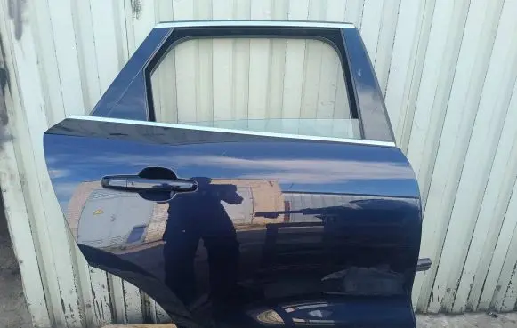 Jaguar F-Pace Rear door