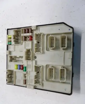 Renault Master III Fuse module 284B67365R 519542F17 USM2010