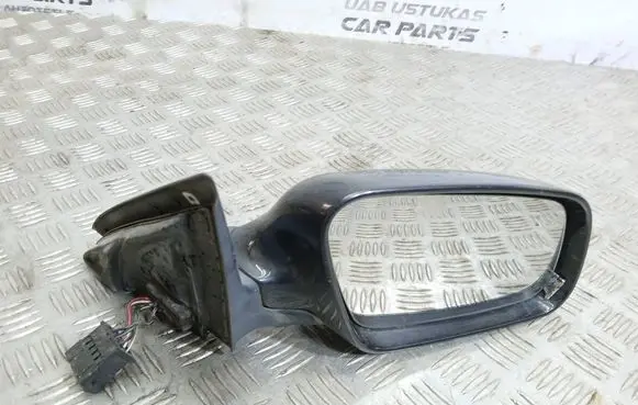 Audi A6 S6 C5 4B Front door electric wing mirror