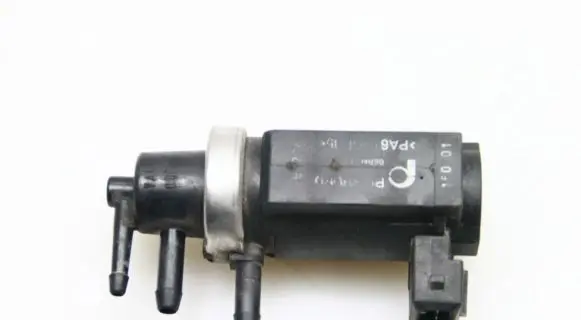 Audi A6 S6 C5 4B Turbo solenoid valve 059906627