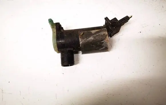 Ford Focus Windscreen/windshield washer pump 93BB17K624BA