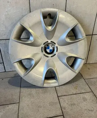 BMW 1 E81 E87 R16 wheel hub/cap/trim 36136777787 624118