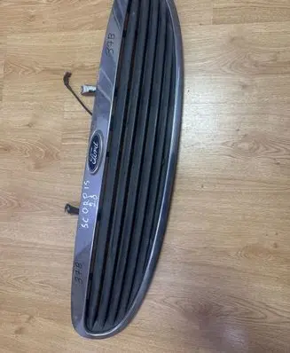 Ford Scorpio Front bumper upper radiator grill 95GG8A133AF 95GG8200AF 95GG16B626AD