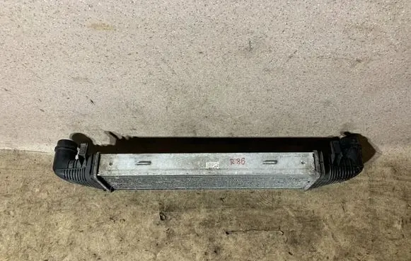 Mercedes-Benz C W204 Intercooler radiator A2045000200