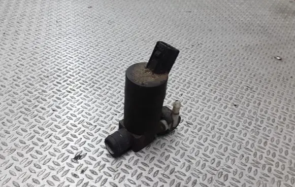 Ford Mondeo Mk III Windscreen/windshield washer pump