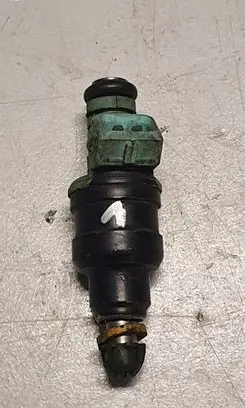 BMW 5 E39 Fuel injector 0280150415 RAM274567
