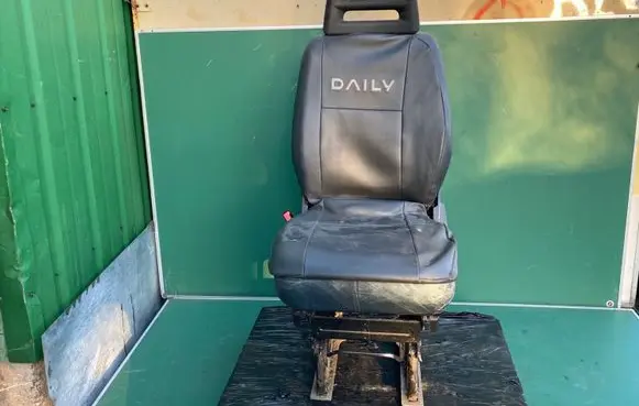 Iveco Daily 3rd gen Front driver seat 504101378 84050041114