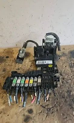 Peugeot 508 Fuse module 0022661F01 9665878080