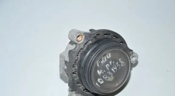 BMW 1 F20 F21 Engine mount bracket 6787657