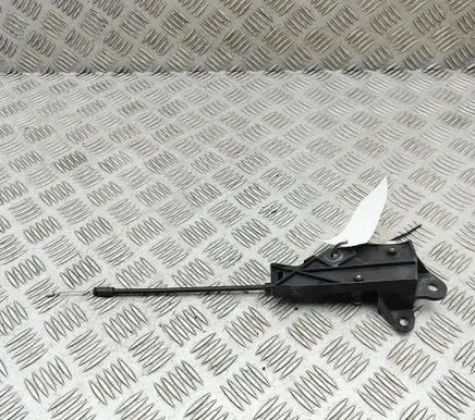 Tesla Model 3 Engine bonnet/hood lock/catch 109878900C