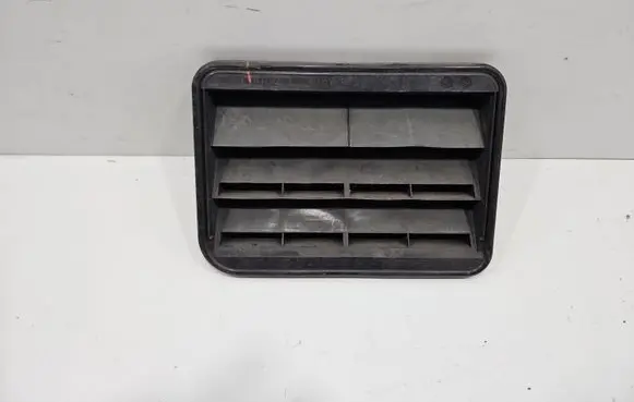 BMW 3 F30 F35 F31 Quarter panel pressure vent 9284647
