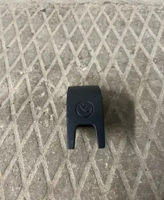 Volkswagen Golf VII ISOFIX cover 5G0887187