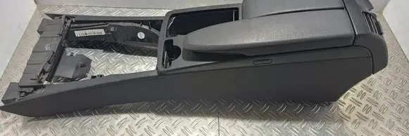 Mercedes-Benz C W204 Armrest A2046800150 0005031010