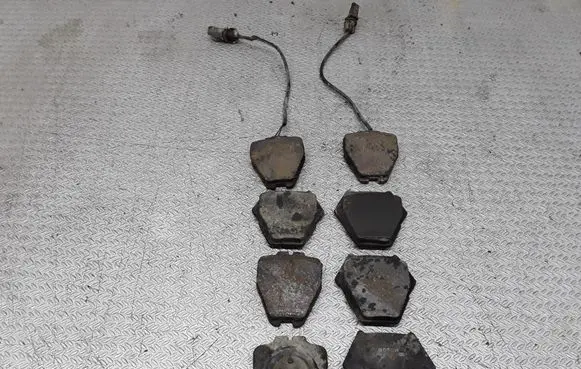 Audi A6 Allroad C5 Brake pads (front) 