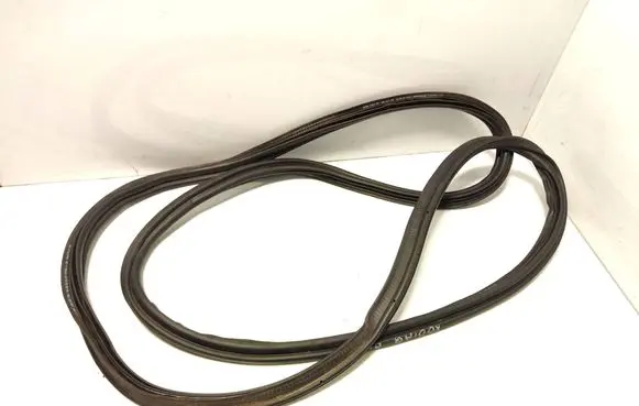 Skoda Kodiaq Trunk rubber seal (body) 565827705