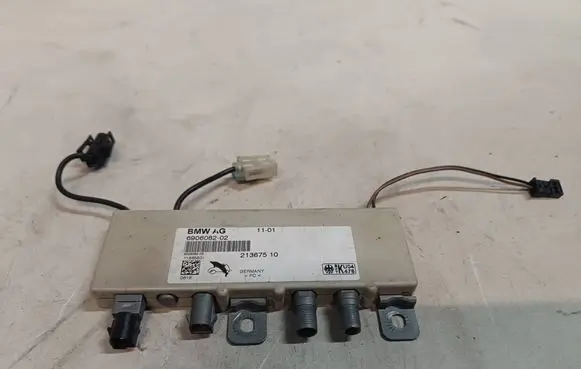 BMW 5 E39 Aerial antenna amplifier 6906082
