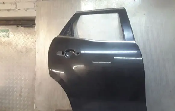 Mazda CX-7 Rear door