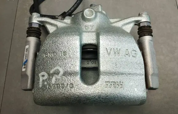 Audi Q3 F3 Front brake caliper 3Q0106G
