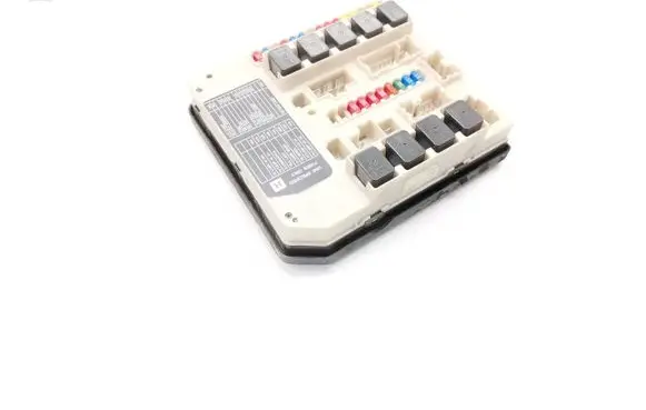 Nissan Navara Fuse module 284B7EB31C