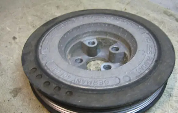 Volkswagen Transporter - Caravelle T4 Crankshaft pulley
