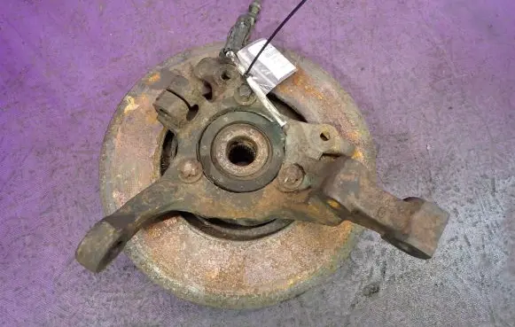 Front wheel hub spindle knuckle