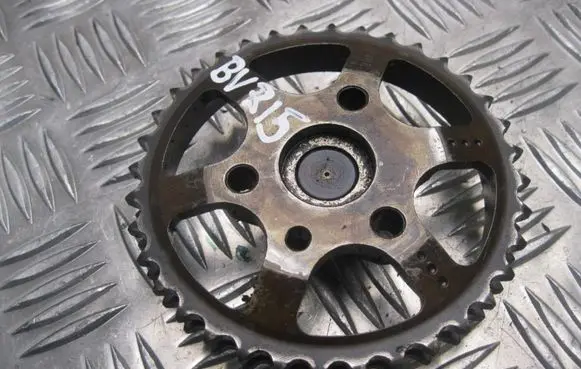 Mercedes-Benz E W211 Timing chain sprocket A64601 BV715
