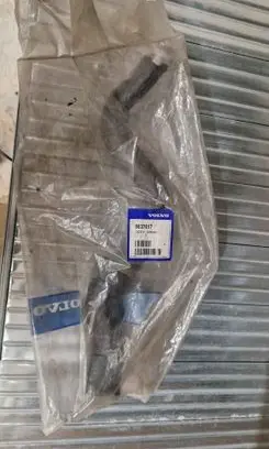Volvo V70 Engine coolant pipe/hose 8637617 9494686