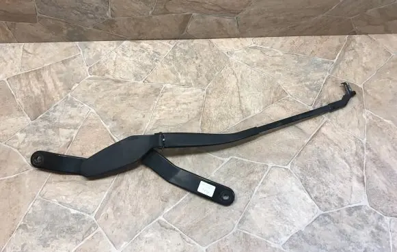 Mercedes-Benz E W212 Front wiper blade arm A2128201044