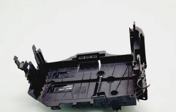 Peugeot 508 Battery box tray 9686469580